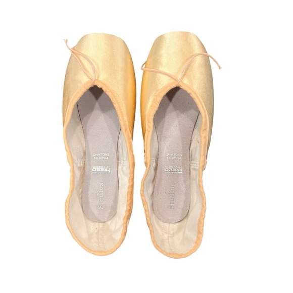 Freed Of London Shoes - Freed of London Studios II ballet pointe shoes. Size 5.5D, H sole, X maker